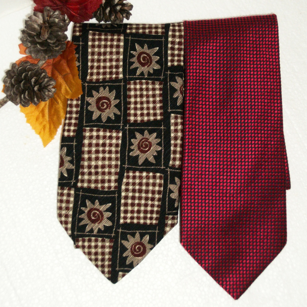 Lot of 2 Silk Ties Nautica & Geoffrey Beene